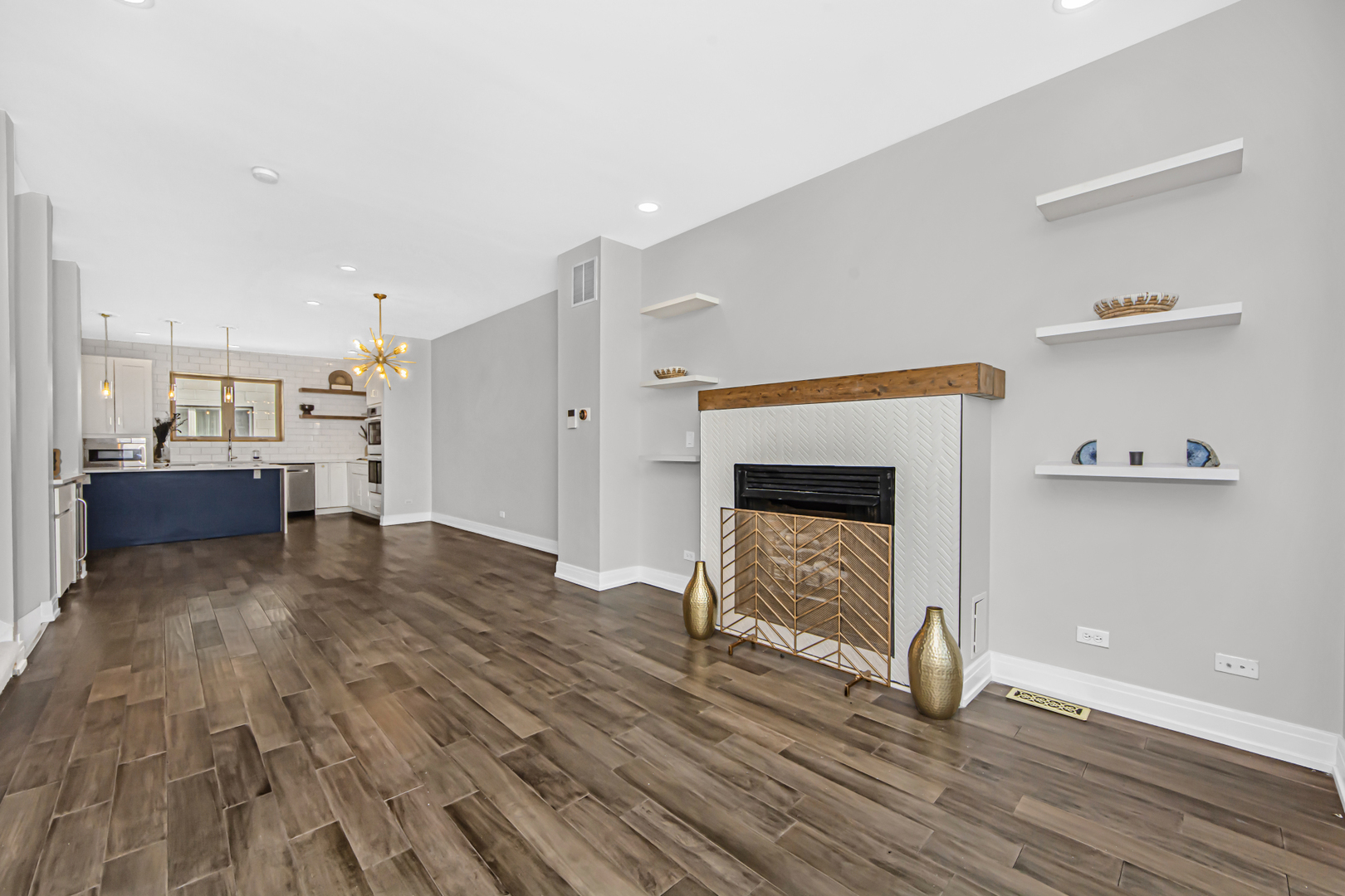 406 East 46th Street, Unit B4 Chicago, IL 60653 - Photo 8 of 41