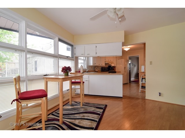 714 Spring Road Elmhurst, IL 60126 - Photo 7 of 15