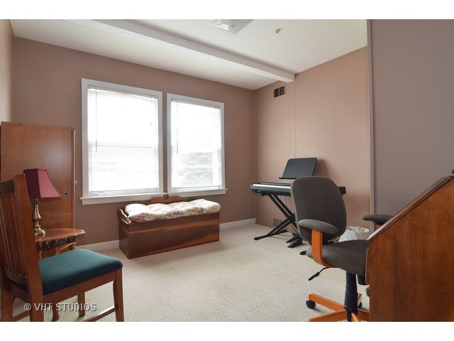 714 Spring Road Elmhurst, IL 60126 - Photo 10 of 15