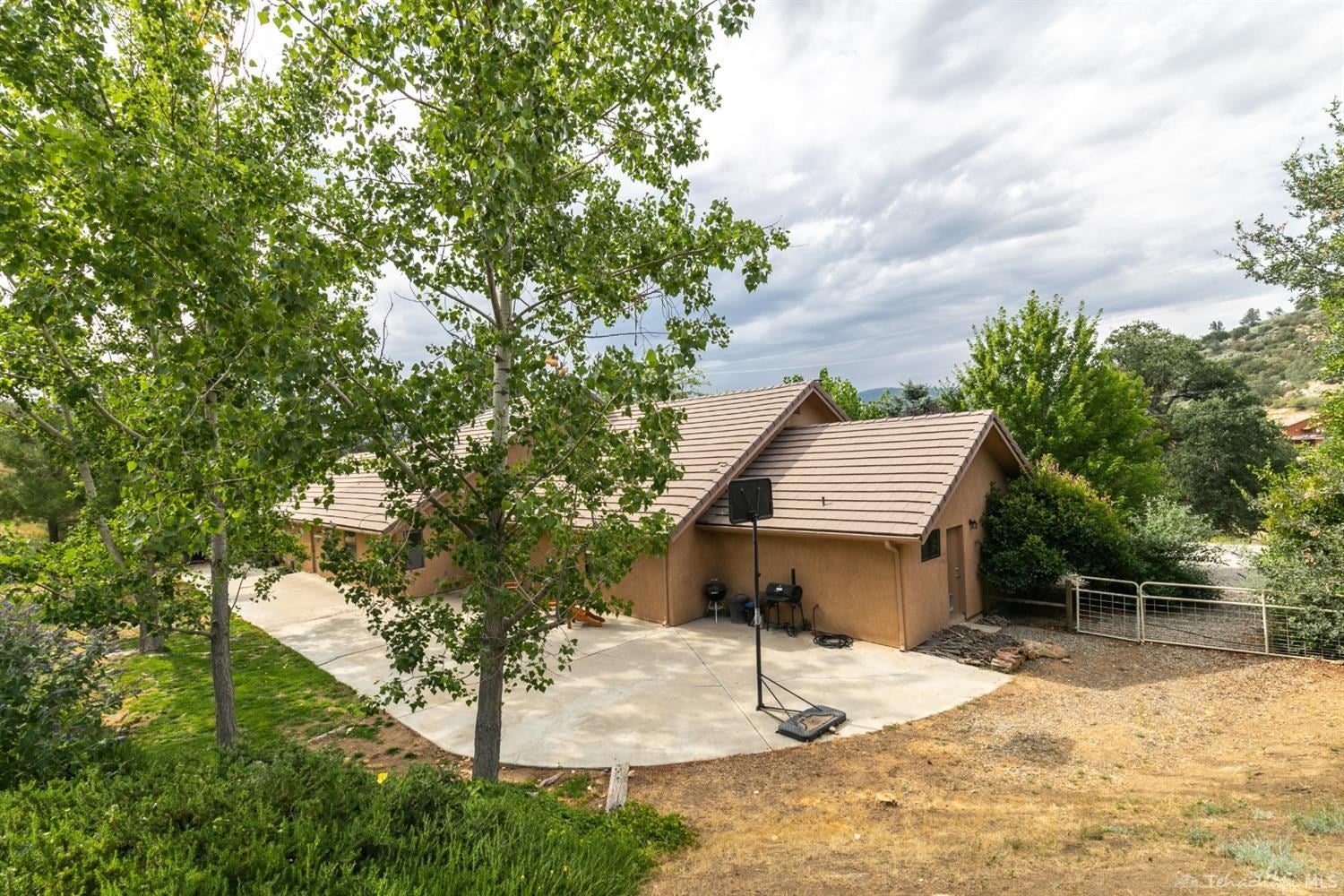 25751 Cumberland Road Tehachapi, CA 93561 - Photo 46 of 49 Gallery Image 46