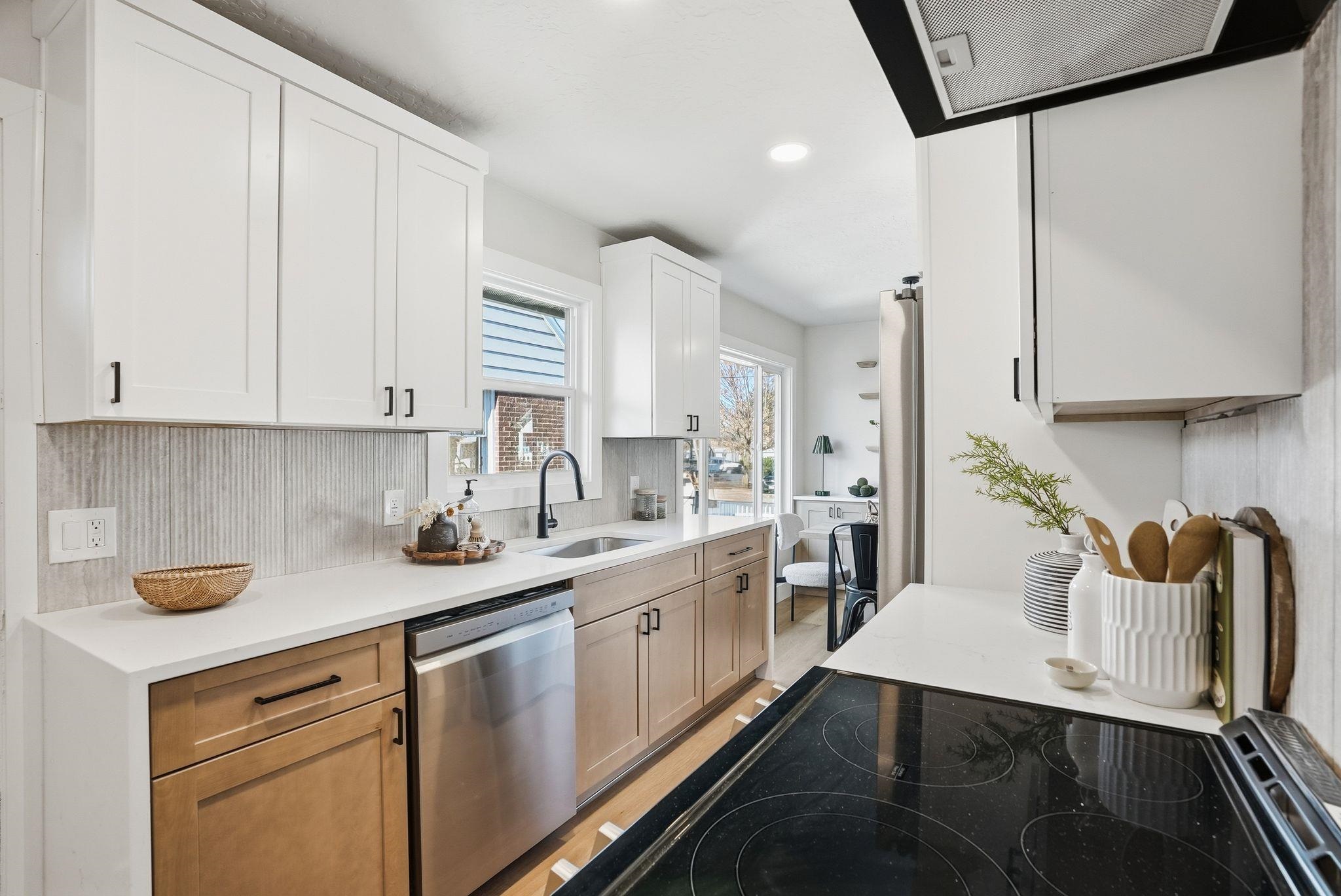 1422 East 9th Avenue Spokane, WA 99202 - Photo 17 of 41