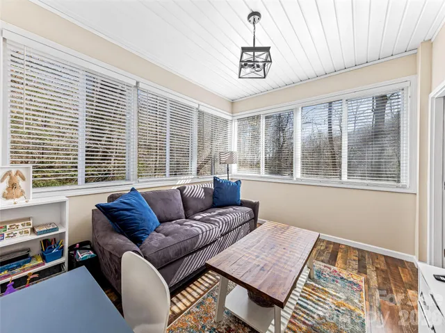 $685,000 | 4973 Us Highway, Saluda, NC 28773