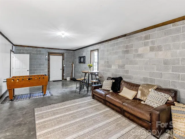 $685,000 | 4973 Us Highway, Saluda, NC 28773