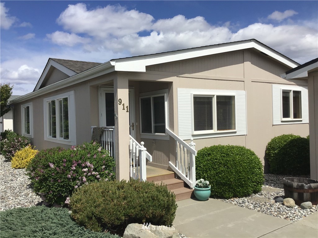 911 Meadow Ridge Drive, Unit 32 Wenatchee, WA 98801 - Photo 1 of 18 Gallery Image 1