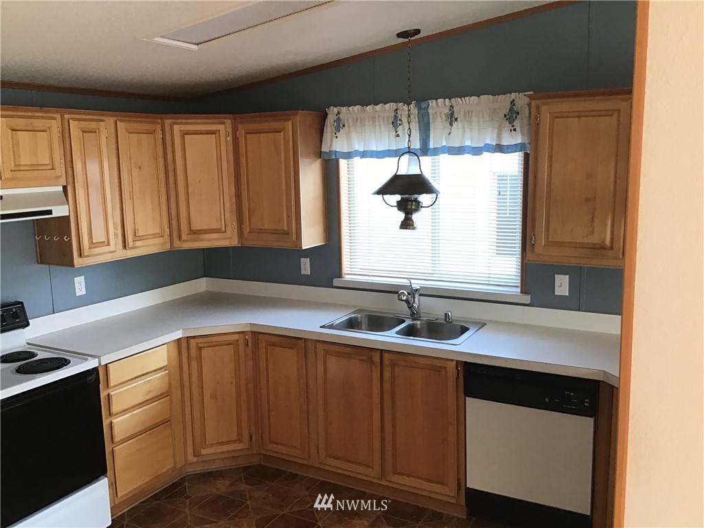 911 Meadow Ridge Drive, Unit 32 Wenatchee, WA 98801 - Photo 16 of 18 Gallery Image 16
