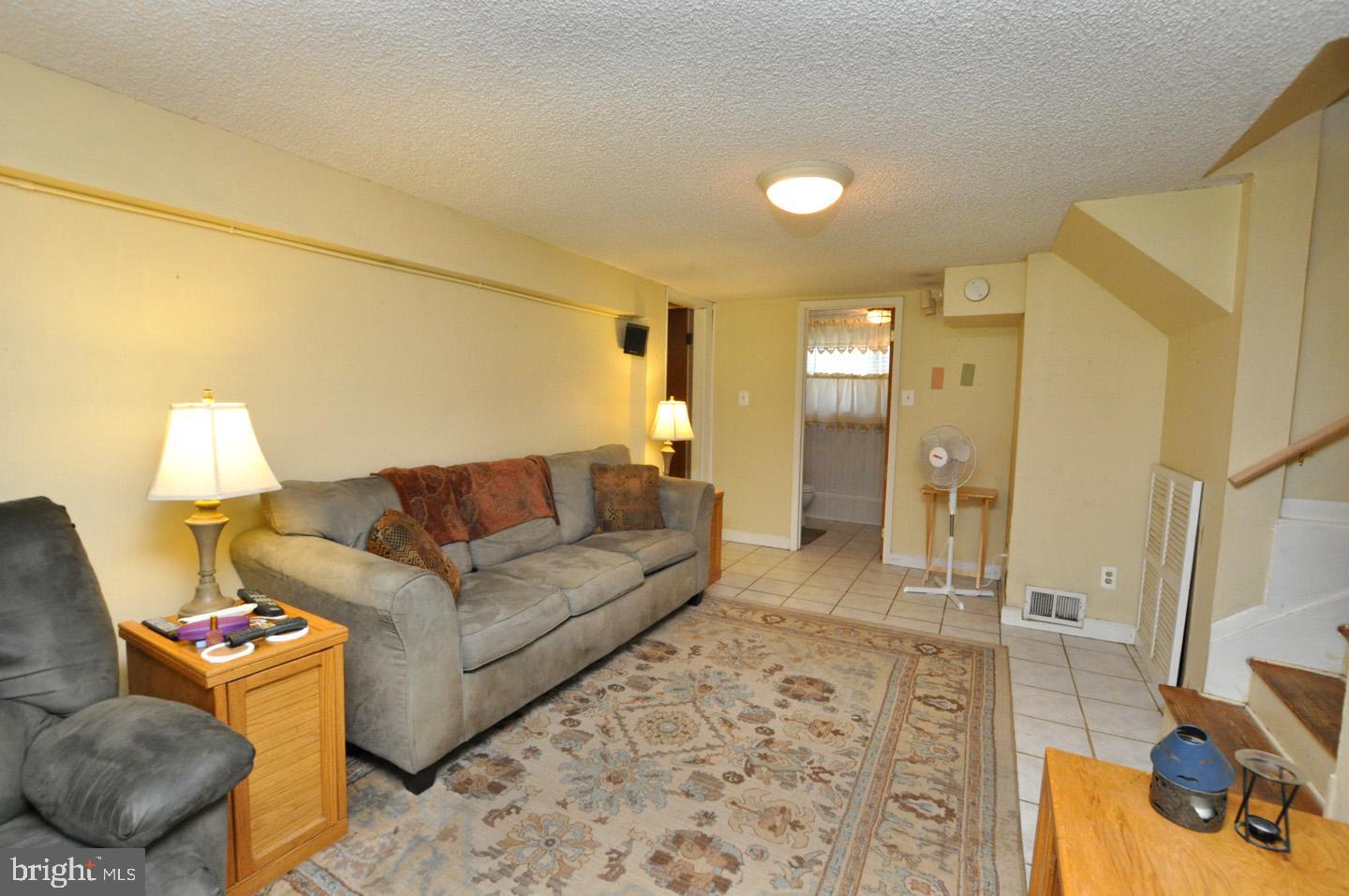 45 Linden Road Burlington, NJ 08016 - Photo 14 of 37