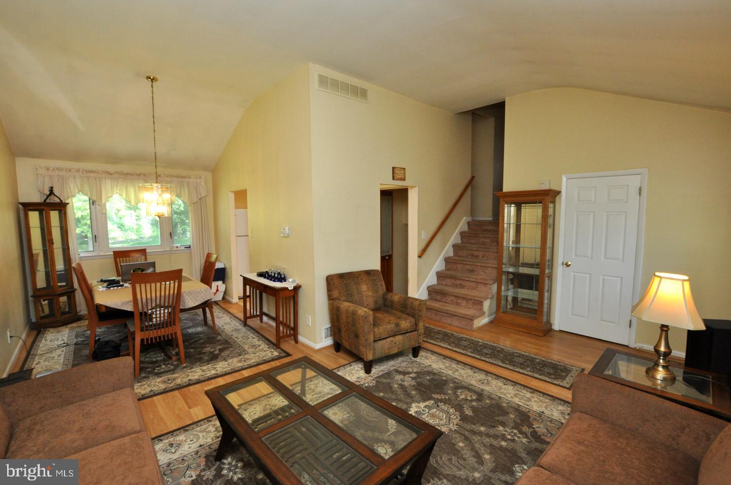 45 Linden Road Burlington, NJ 08016 - Photo 5 of 37