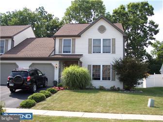 718 Maria Avenue Sinking Spring, PA 19608 - Photo 2 of 6