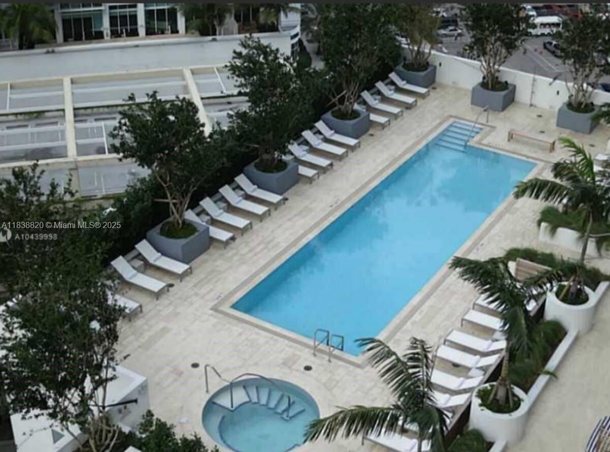 1300 Brickell Bay Drive, Unit 2813 Miami, FL 33131 - Photo 22 of 31