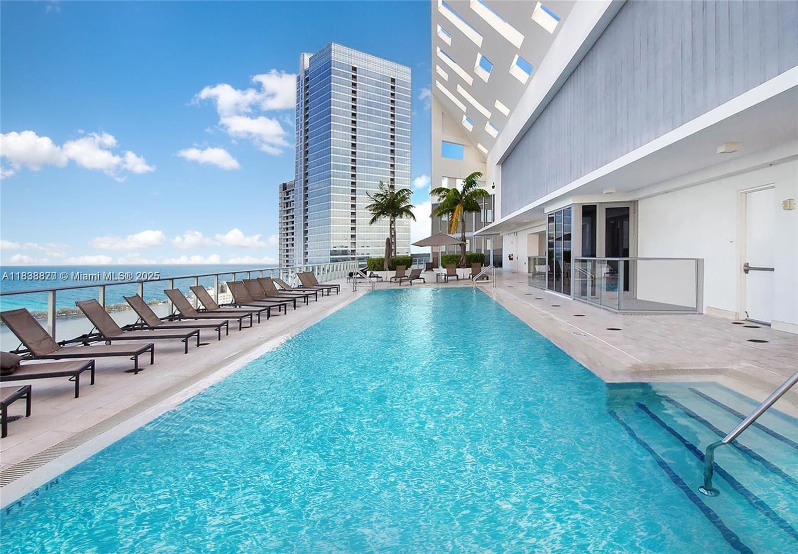 1300 Brickell Bay Drive, Unit 2813 Miami, FL 33131 - Photo 30 of 31