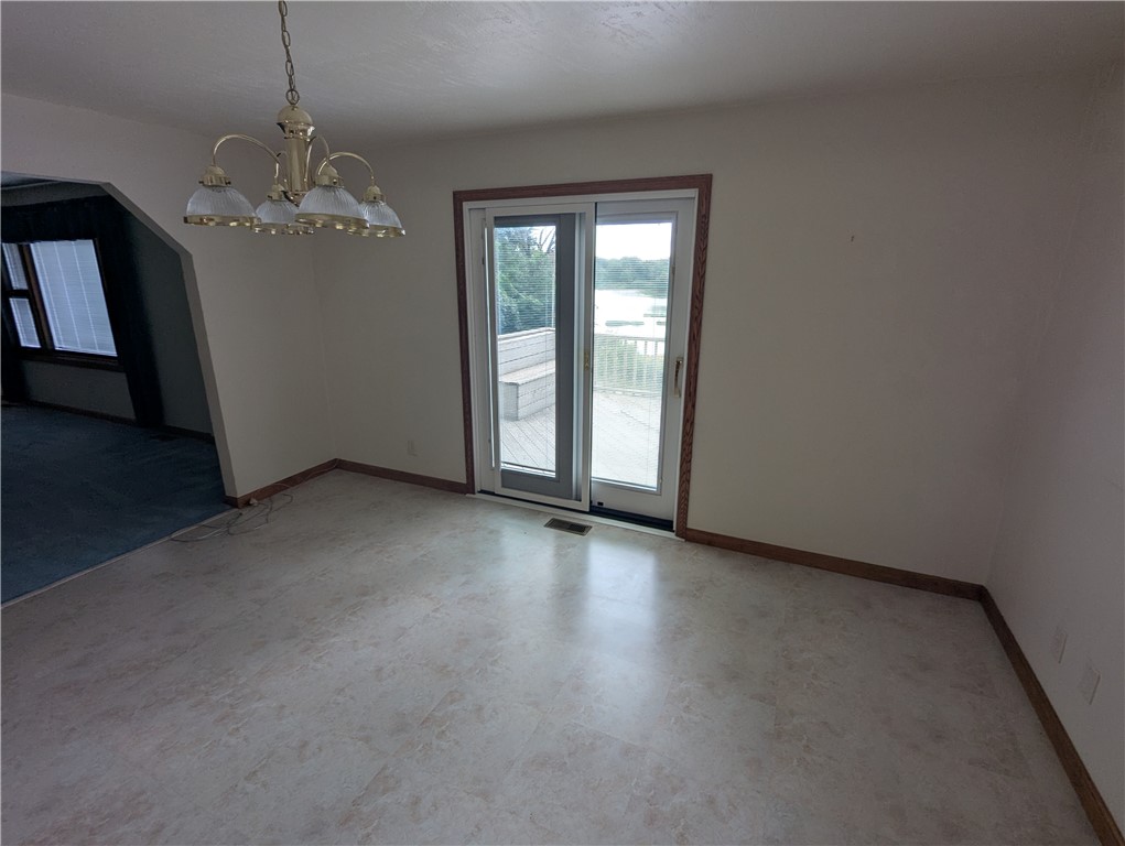 5830 County Road Charleston, IL 61920 - Photo 14 of 28