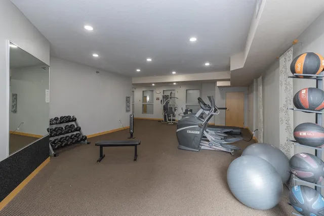 $235,000 | 2600 University Avenue Southeast, Unit 409, Minneapolis, MN 55414