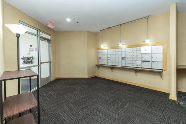 $235,000 | 2600 University Avenue Southeast, Unit 409, Minneapolis, MN 55414