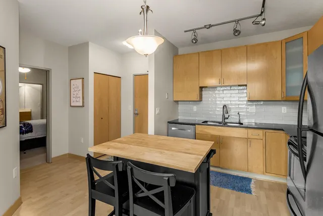 $235,000 | 2600 University Avenue Southeast, Unit 409, Minneapolis, MN 55414