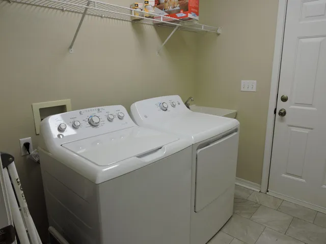 $2,100 | 5831 Buckskin Court, Crestview, FL 32536