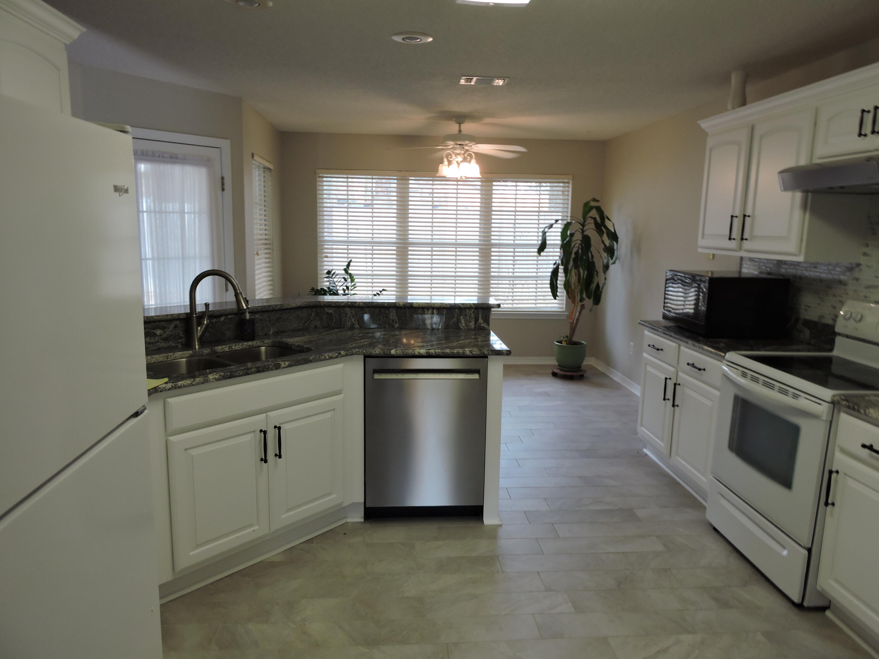 5831 Buckskin Court Crestview, FL 32536 - Photo 5 of 26 DSCN6570