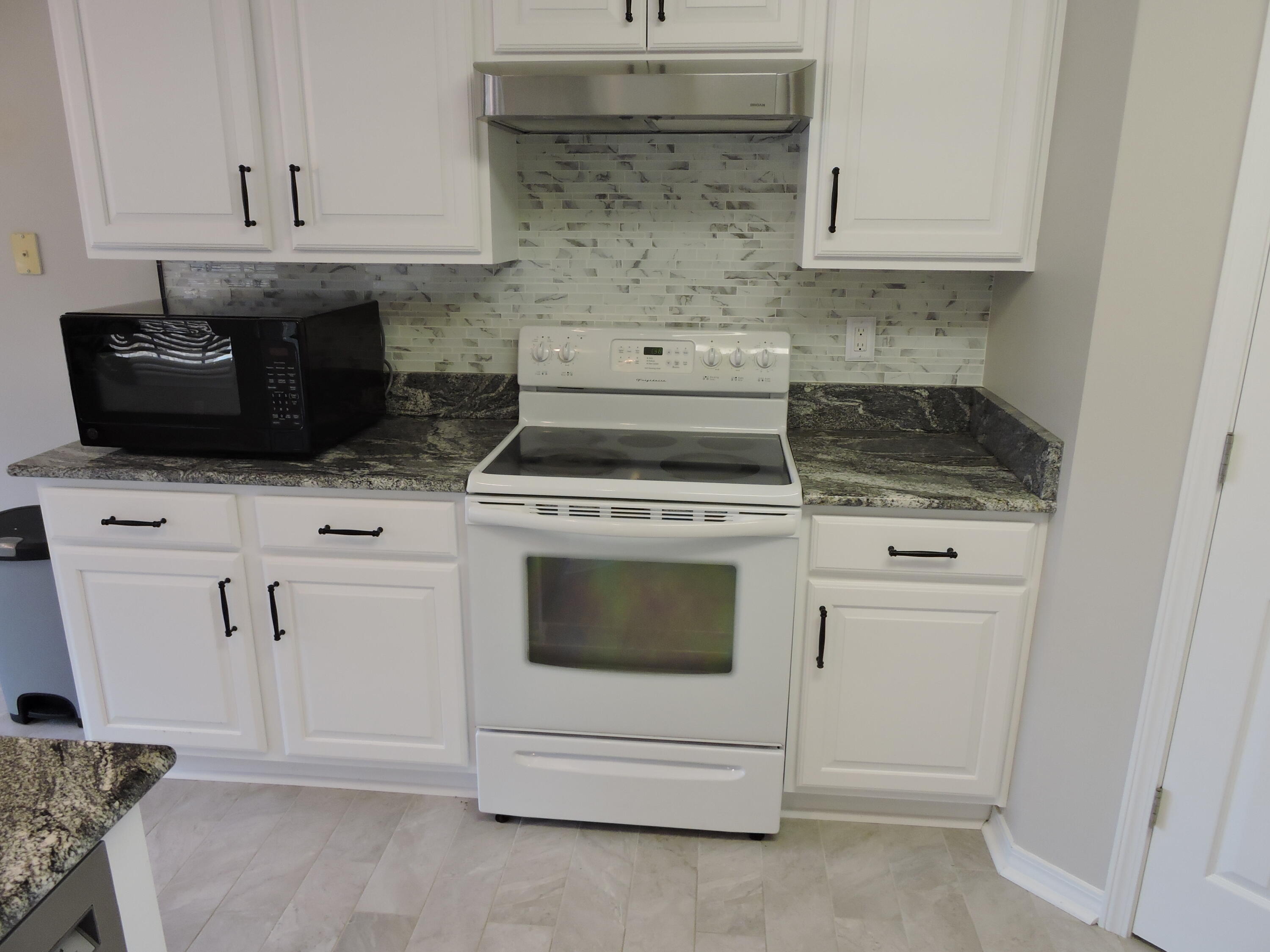 5831 Buckskin Court Crestview, FL 32536 - Photo 7 of 26 DSCN6572