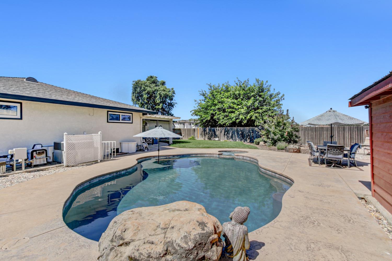 9529 Sheldon Road Elk Grove, CA 95624 - Photo 33 of 68