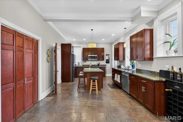 $899,900 | 5123 Westminster Place, St. Louis, MO 63108