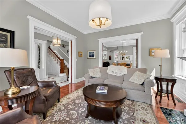 $899,900 | 5123 Westminster Place, St. Louis, MO 63108