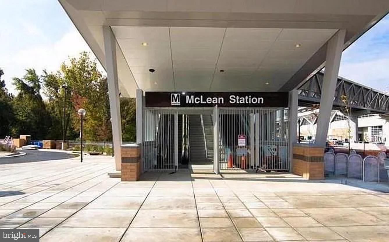 1580 Spring Gate Dr., Unit 4314 McLean, VA 22102 - Photo 34 of 36 a view of a building with traffic signal lights