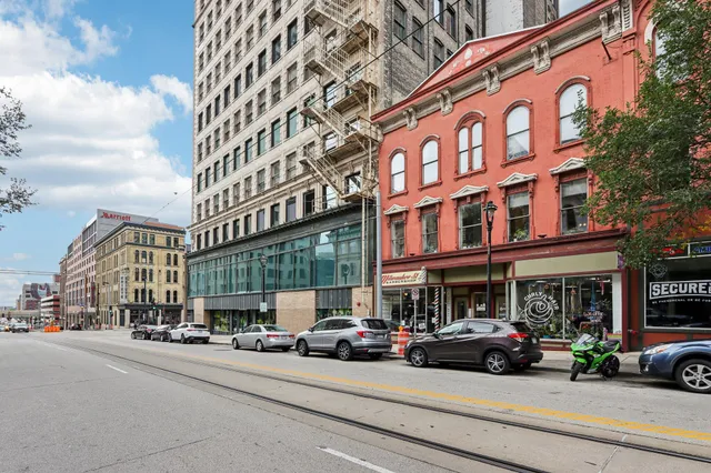 $200,000 | 715 North Milwaukee Street, Unit 305, Milwaukee, WI 53202