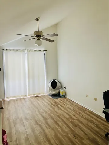 $2,250 | 3524 Willowview Court, Aurora, IL 60504