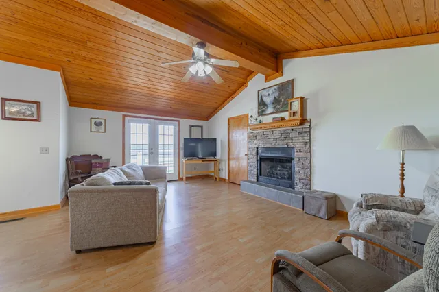 $459,950 | 1927 Laurel Lake Drive, Monteagle, TN 37356