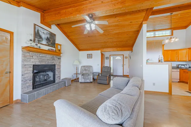 $459,950 | 1927 Laurel Lake Drive, Monteagle, TN 37356