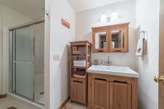 $459,950 | 1927 Laurel Lake Drive, Monteagle, TN 37356