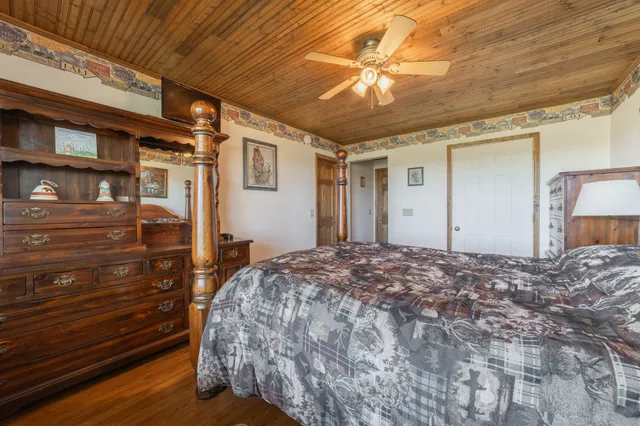 $459,950 | 1927 Laurel Lake Drive, Monteagle, TN 37356