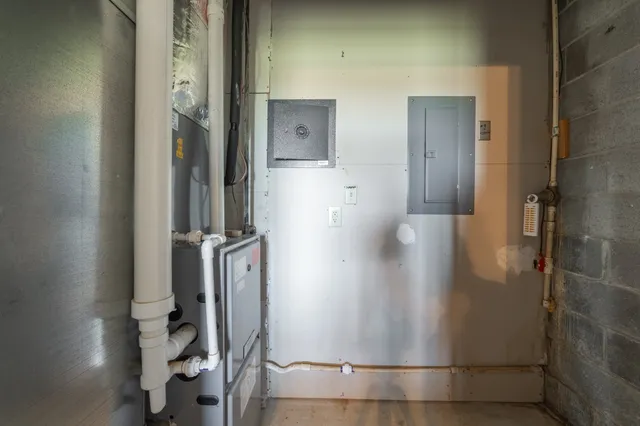 $459,950 | 1927 Laurel Lake Drive, Monteagle, TN 37356