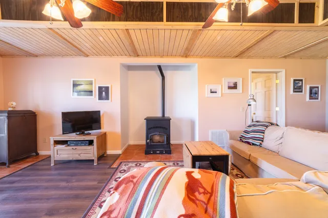 $459,950 | 1927 Laurel Lake Drive, Monteagle, TN 37356