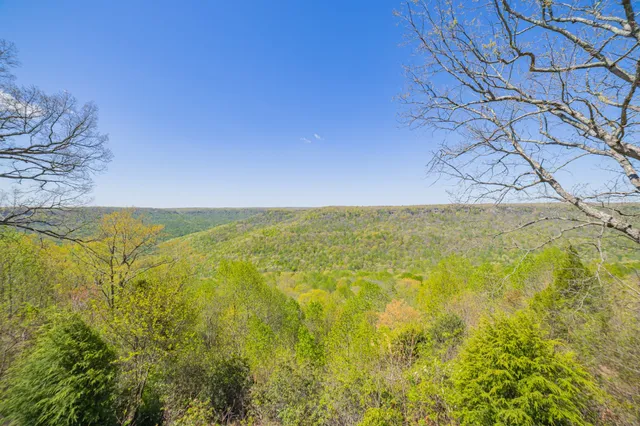 $459,950 | 1927 Laurel Lake Drive, Monteagle, TN 37356