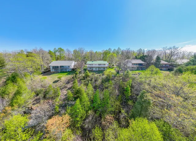 $459,950 | 1927 Laurel Lake Drive, Monteagle, TN 37356
