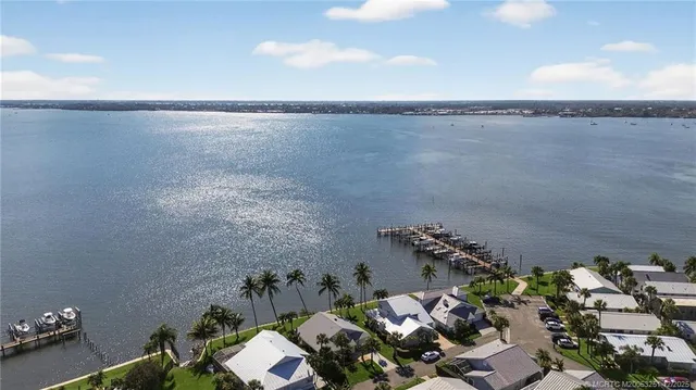 $1,250,000 | 3961 Northeast Breakwater Drive, Jensen Beach, FL 34957
