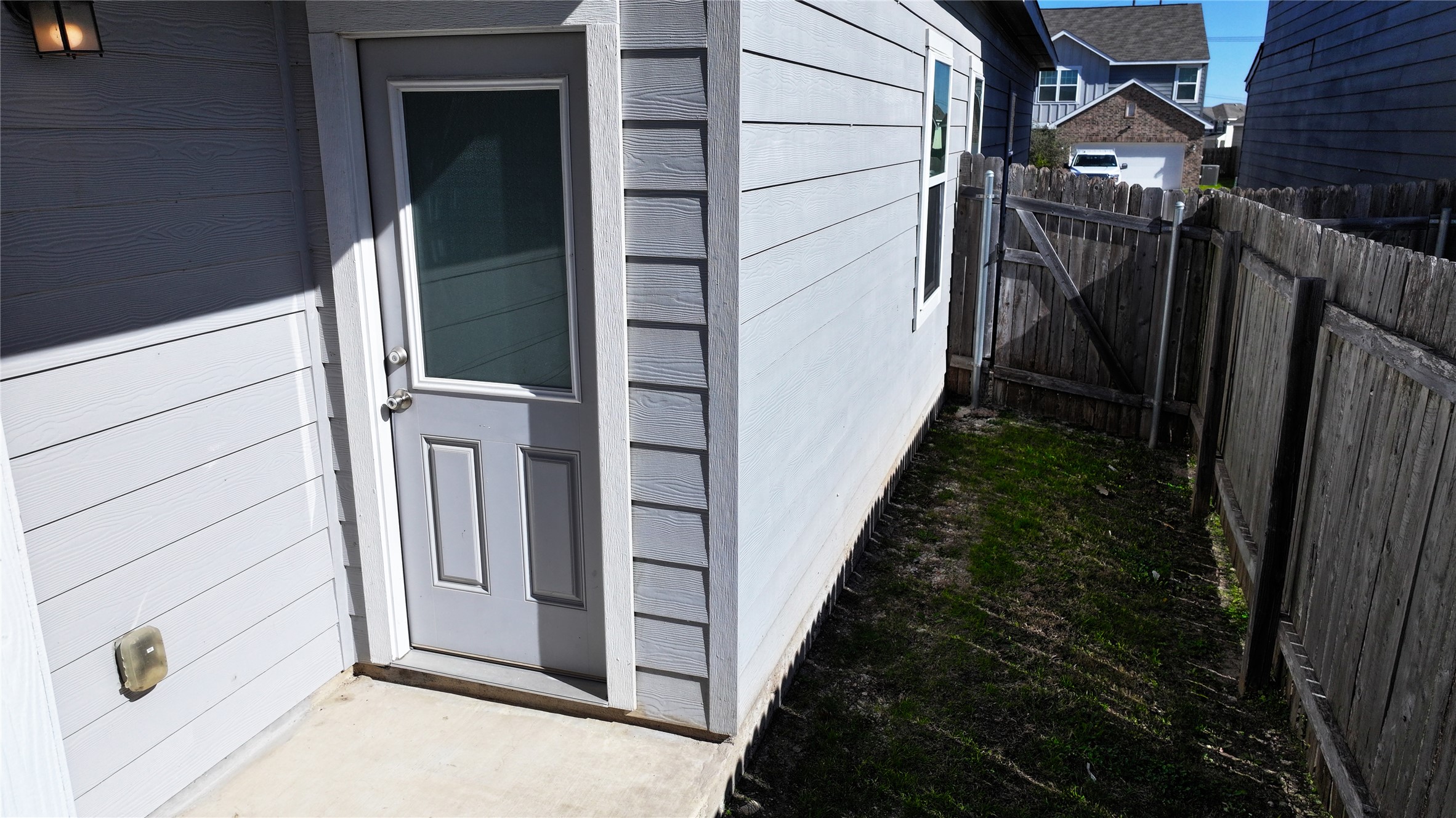 125 Woodpecker Run Jarrell, TX 76537 - Photo 3 of 22 a view of a pathway of a building