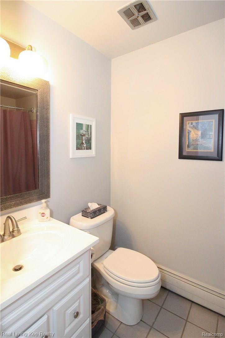 1535 East Hamlin Road Rochester, MI 48307 - Photo 20 of 27 HBKFLZ_still_ba.jpg