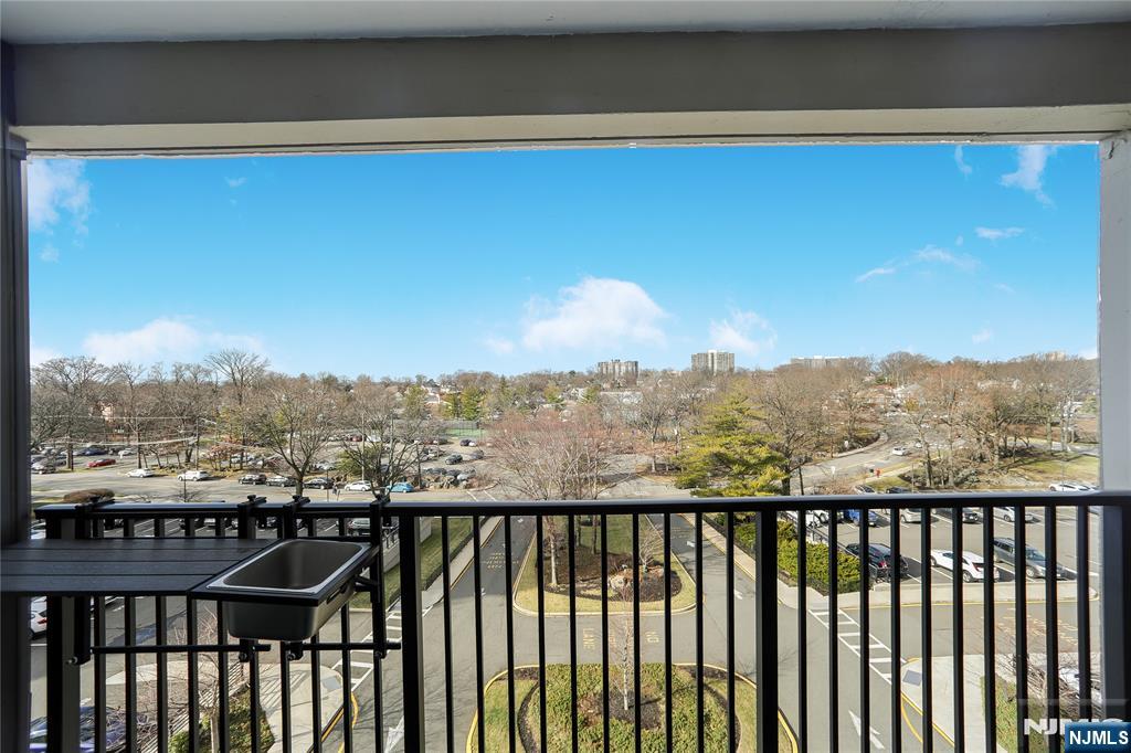 5 Horizon Road, Unit 501 Fort Lee, NJ 07024 - Photo 19 of 29