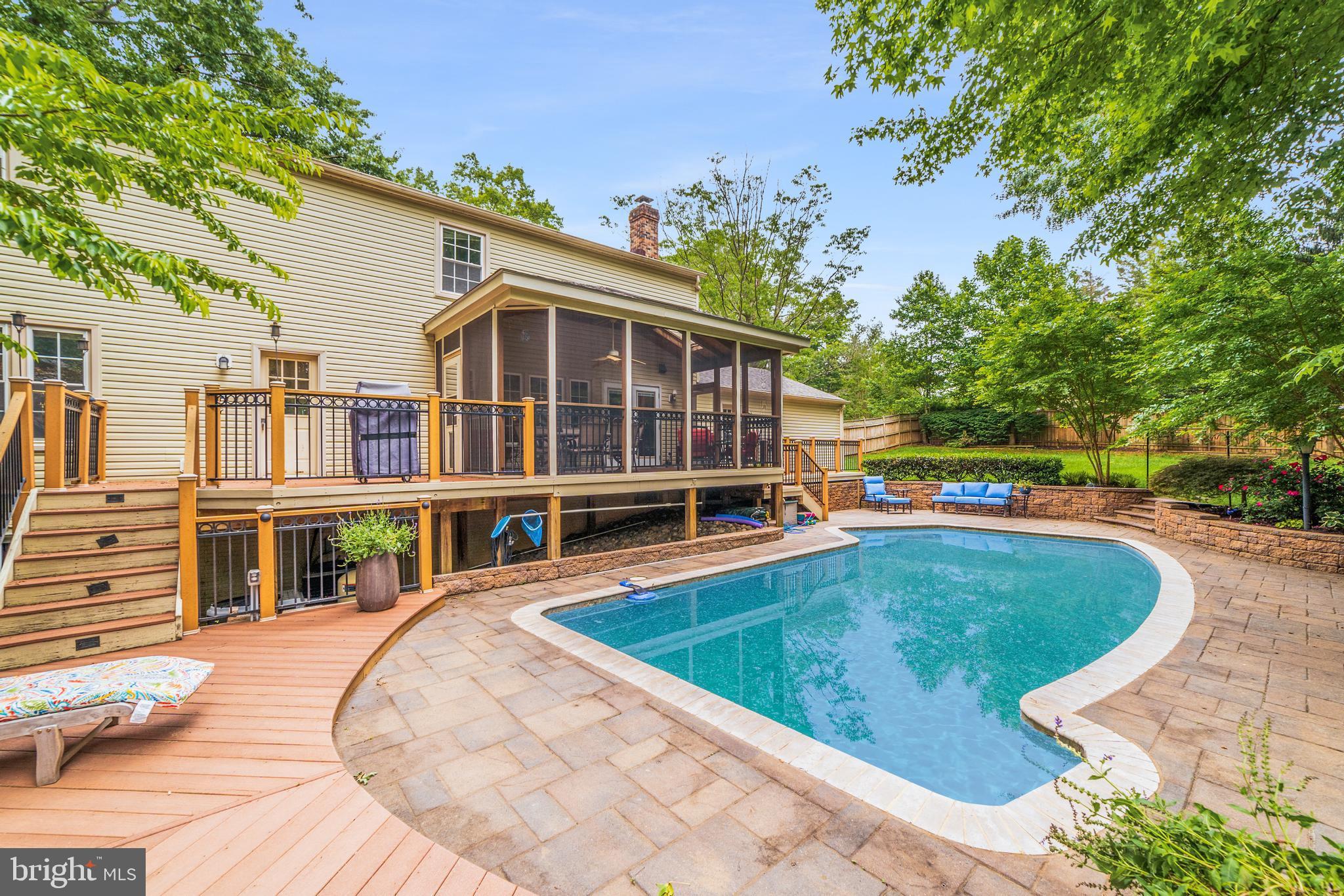 5114 Pheasant Ridge Road Fairfax, VA 22030 - Photo 6 of 65 Gallery Image 6