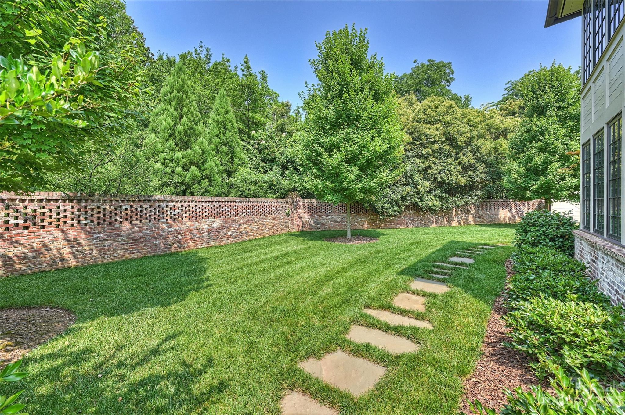 1210 Queens Road Charlotte, NC 28207 - Photo 36 of 43 Gallery Image 36