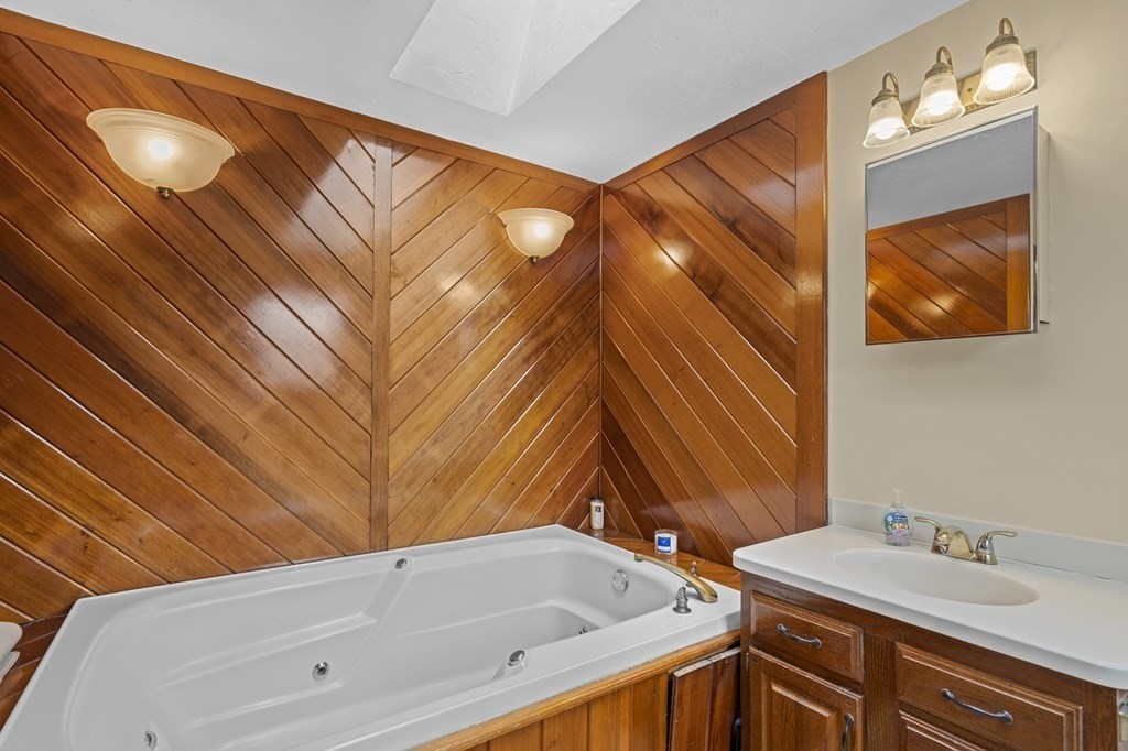 231 Glenwood Road Rutland, MA 01543 - Photo 23 of 42