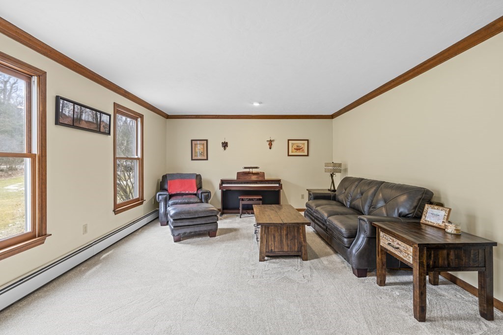 231 Glenwood Road Rutland, MA 01543 - Photo 4 of 42