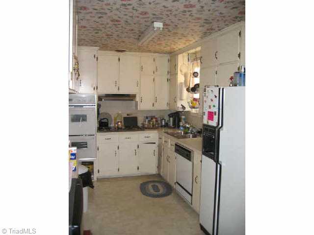 5770 Sweetbriar Road Pfafftown, NC 27040 - Photo 4 of 5 Other.