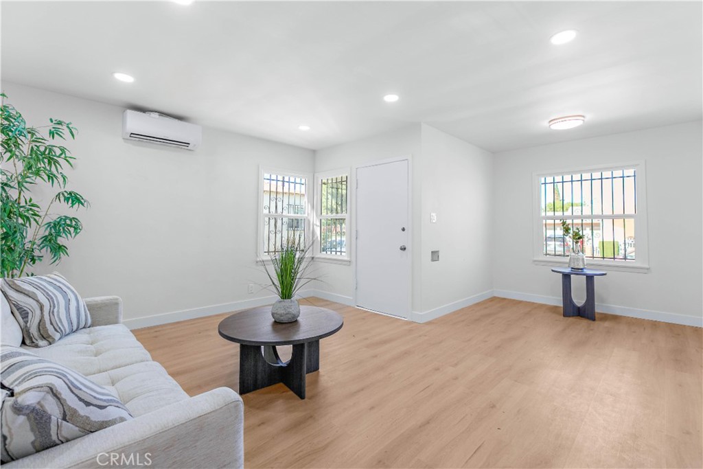 870 East 148th Street Compton, CA 90220 - Photo 2 of 34