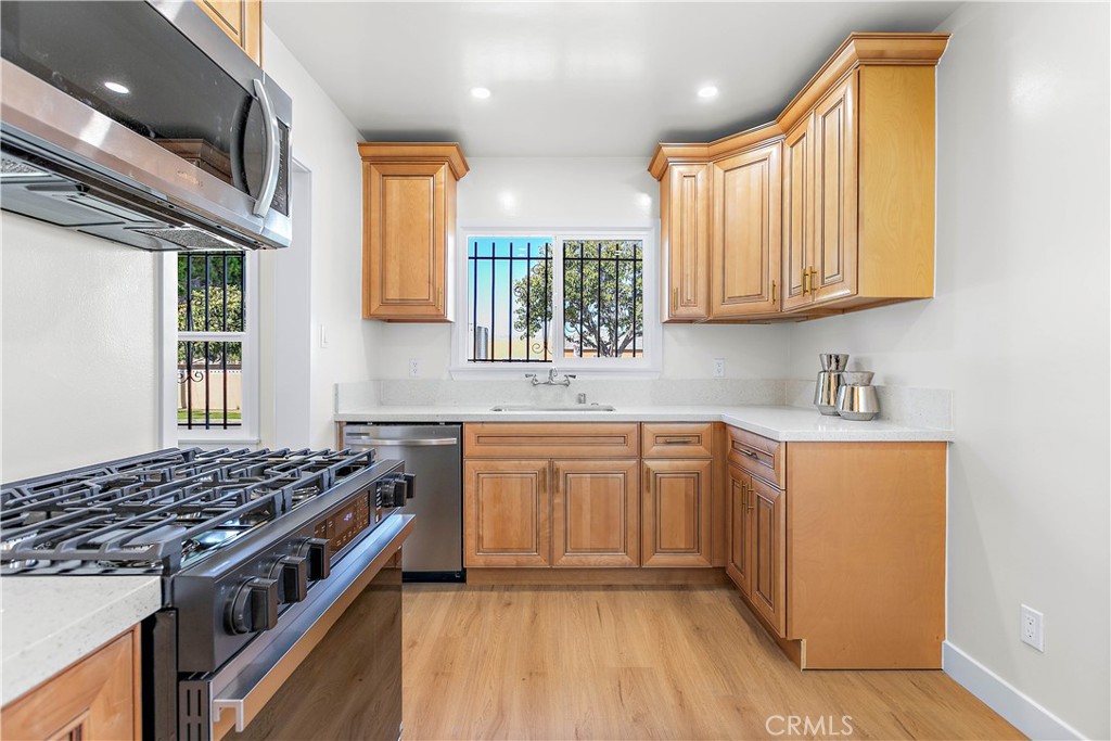 870 East 148th Street Compton, CA 90220 - Photo 8 of 34