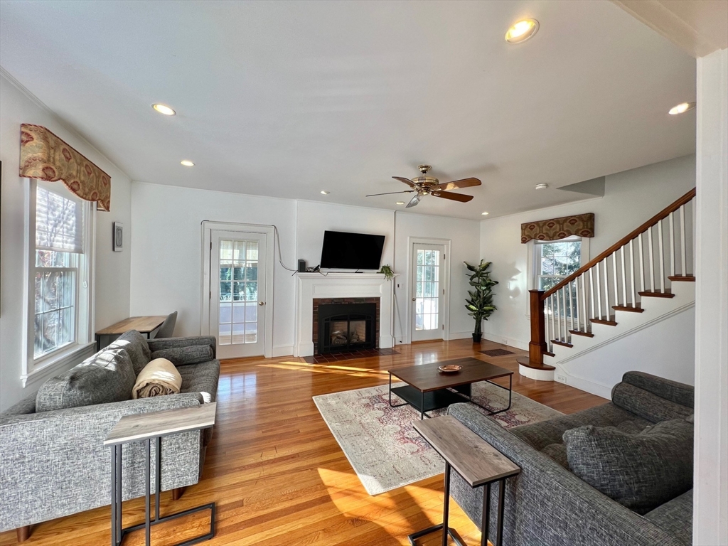 54 Simonds Road Lexington, MA 02420 - Photo 2 of 24