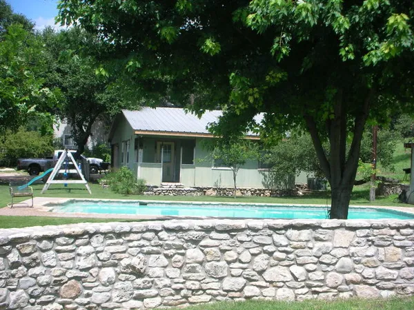 $800 | 164 Stewart And Junkin Road, Hunt, TX 78024