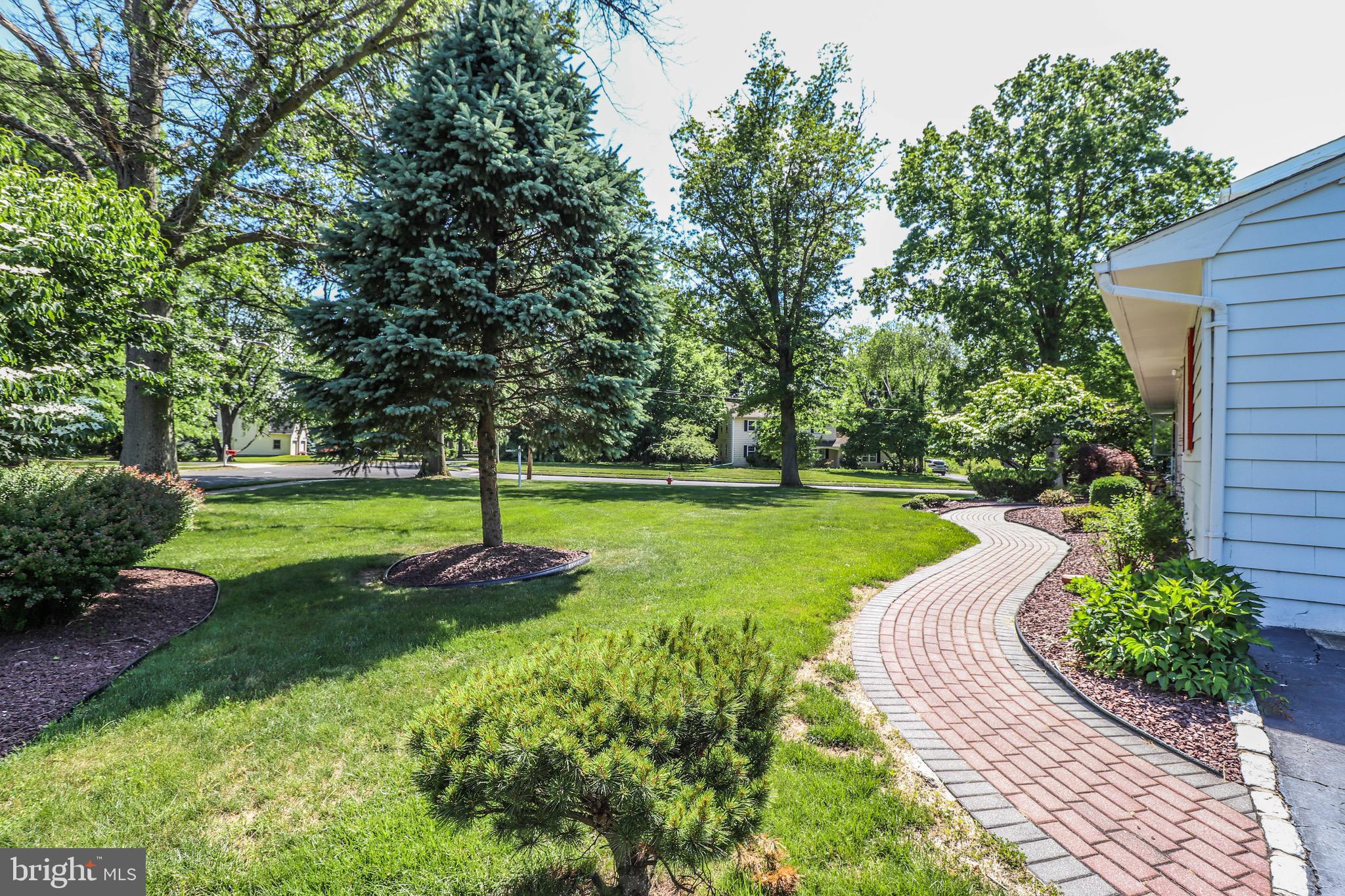 40 Quaker Road Princeton Junction, NJ 08550 - Photo 7 of 46 Gallery Image 7