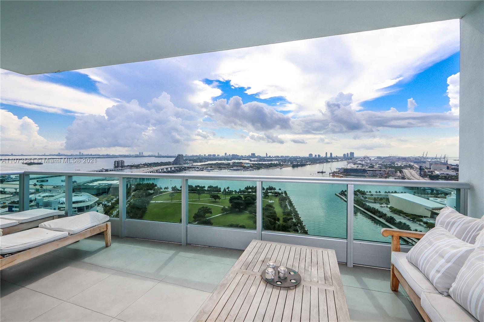 900 Biscayne Boulevard, Unit 2707 Miami, FL 33132 - Photo 1 of 41